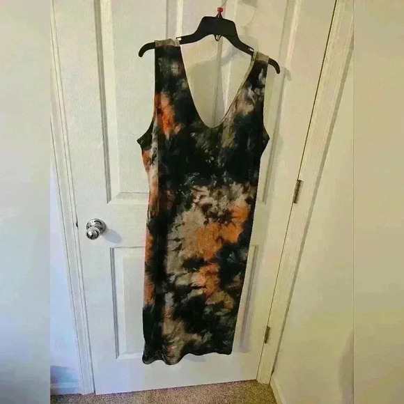 Fashion Nova NWT Color Of The Sky Midi Dress - Black/combo Plus Size 3x - Picture 1 of 4